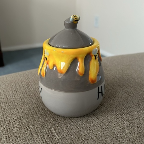 TWO PIECES- Honeybee snow globe & Honey Jar - Picture 6 of 8